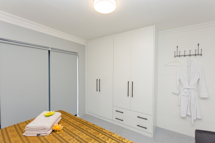 3 Bedroom Property for Sale in Britannia Bay Western Cape